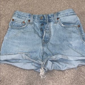 Levi Jean Shorts